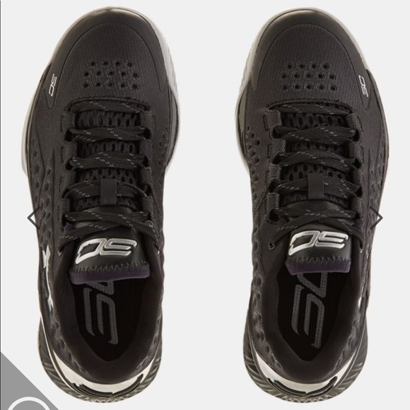 UA Curry One Low - 7 - Picture 3 of 6